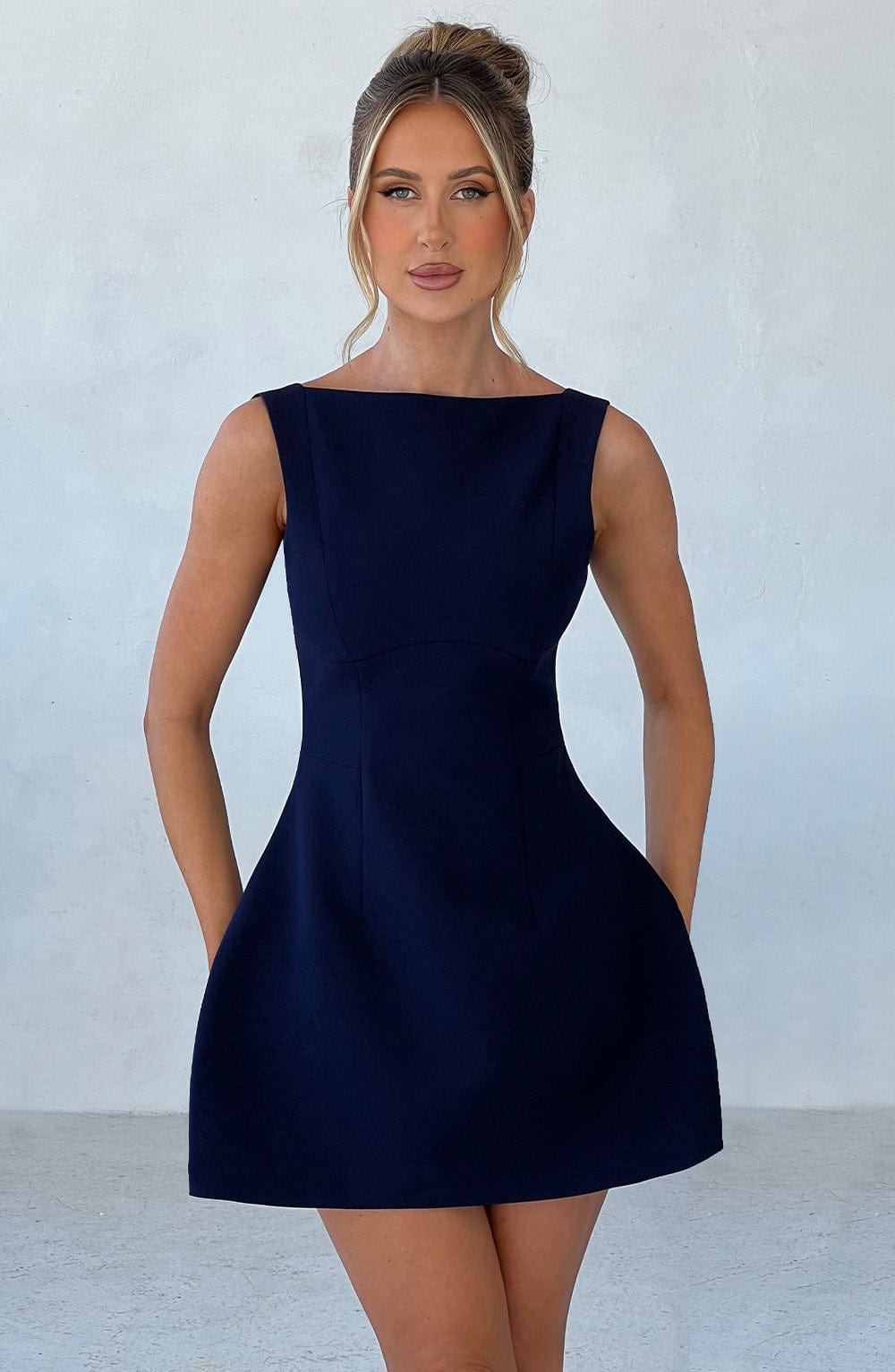 LILA BACKLESS MINI DRESS - NAVY